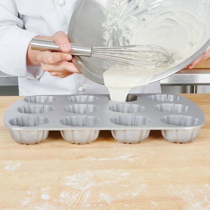 Gâteau en aluminium Pan Commercial Grade 1 de petit pain de Bundtlette de compartiment de NSF 12 de service d'alimentation de RK Bakeware Chine