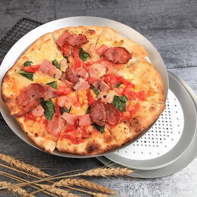 Tray Round Hard Anodised de cuisson en aluminium perforé 16 pouces a perforé le plateau de pizza
